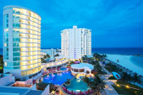  Krystal Grand Cancun  Канку́н 